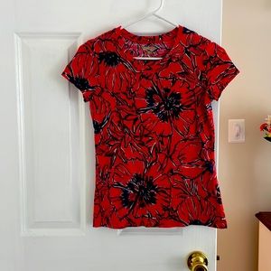 Lilly Pulitzer Lexie Crew Tee “Standing Ovation”